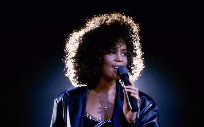 Уитни Хьюстон